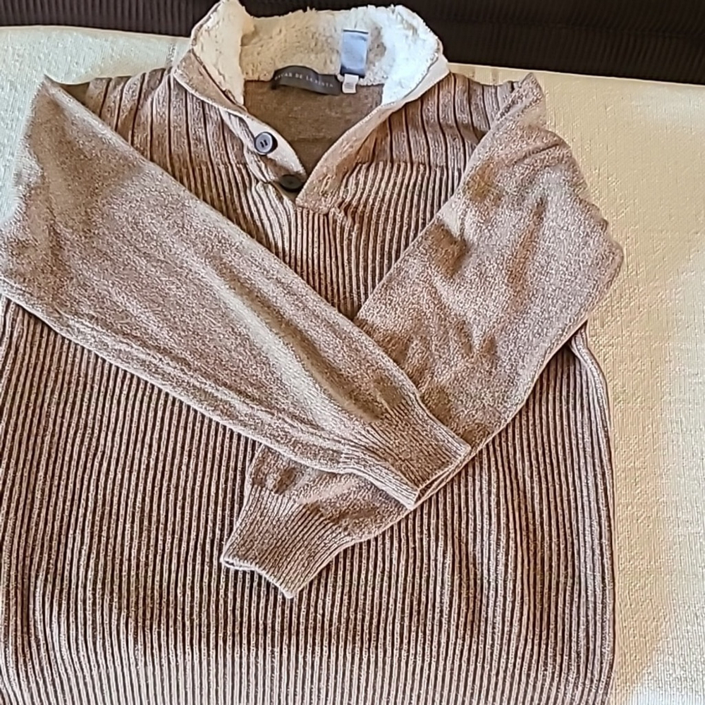 Oscar De LA Renta men's Sherpa collar sweater. Size M. Tan Henley knit.(#592) - Picture 12 of 13